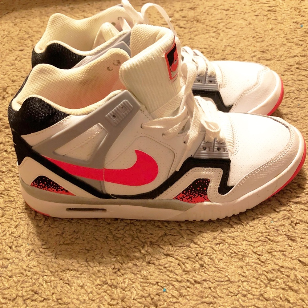 Sneakers - Picture 2 of 2